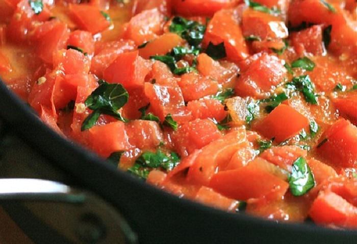 מתכון קל לרוטב עגבניות ובזיליקום