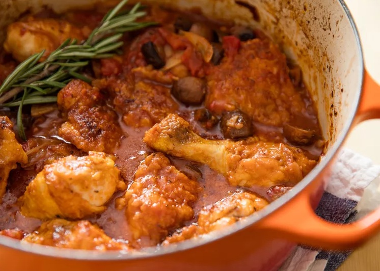 מתכון לתבשיל ציידים איטלקי עם עוף ופטריות