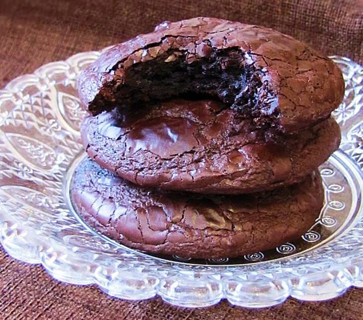 מתכון לעוגיות שוקולד פאדג' רכות ועסיסיות של דליה מאיר