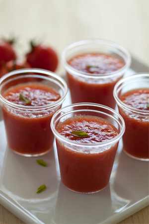 מתכון למרק עגבניות קר וקל להכנה - גספאצ`ו