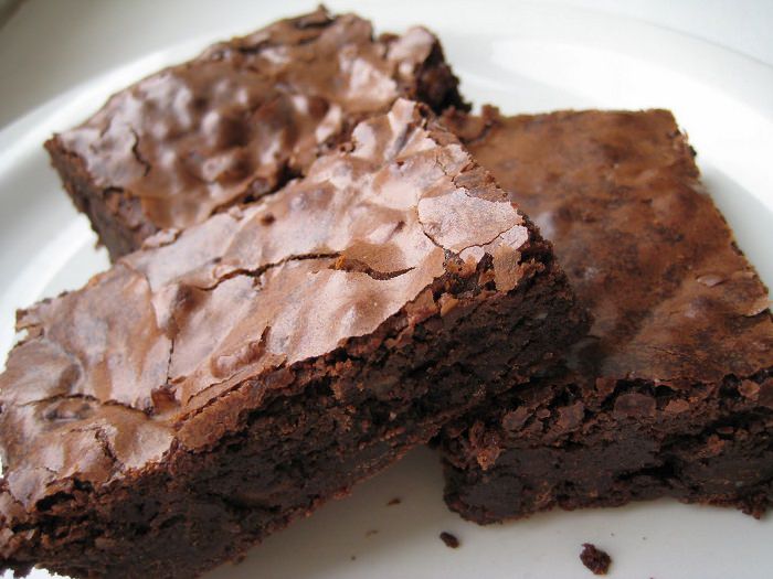 מתכון לעוגת בראוניז שוקולד ושעועית ללא גלוטן 